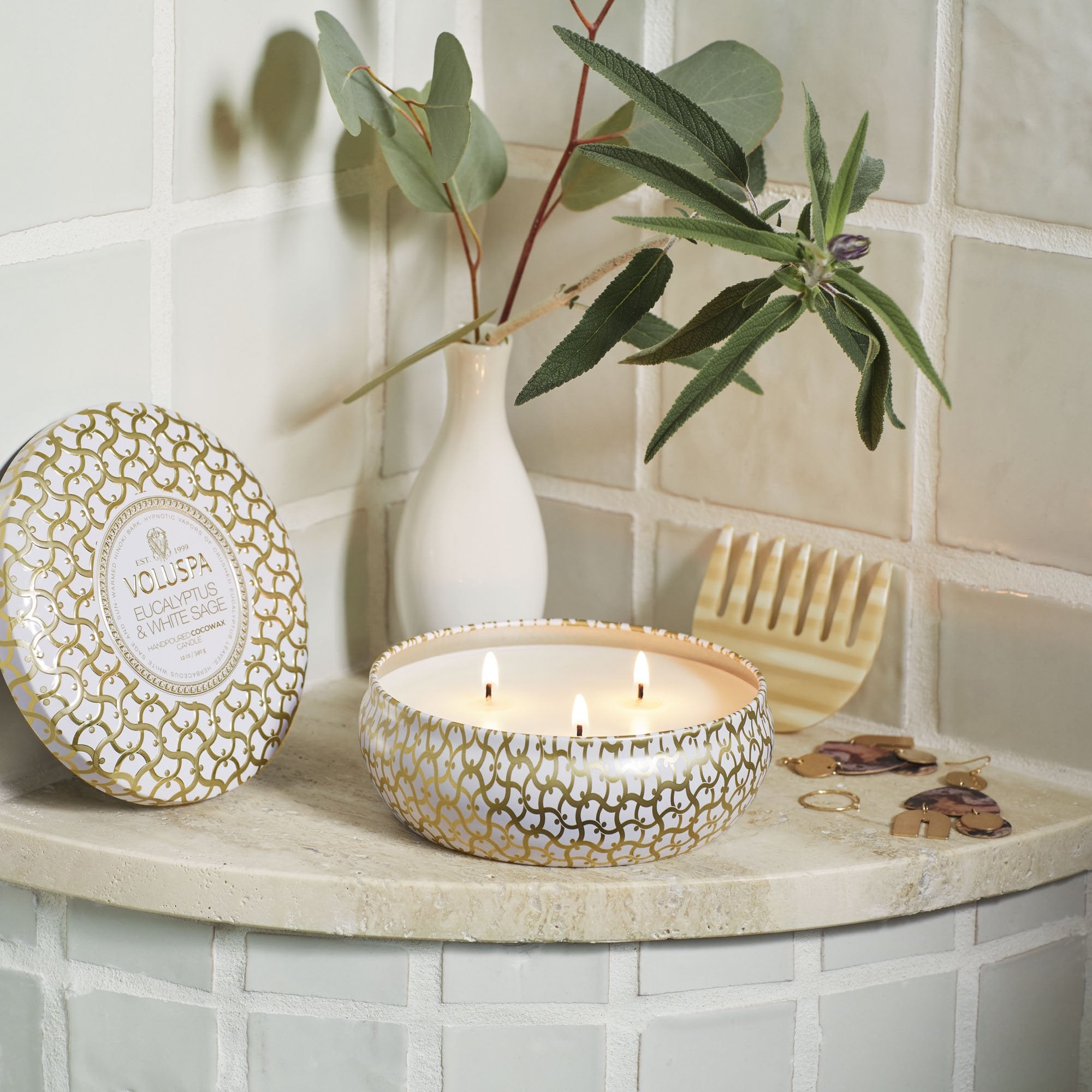 Alternative view of Eucalyptus & White Sage - 3 Wick Tin Candle