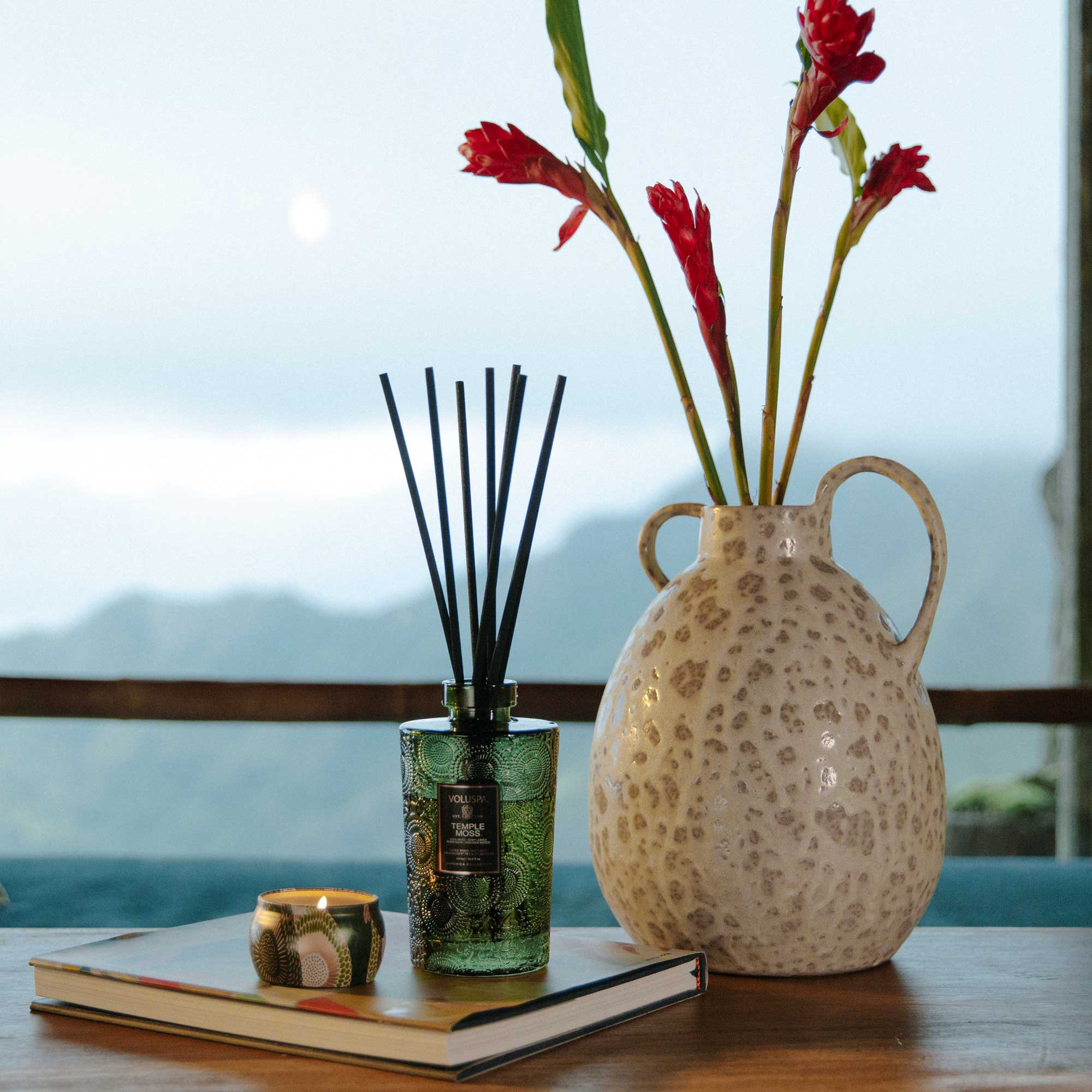 Alternative view of Temple Moss - Luxe Reed Diffuser