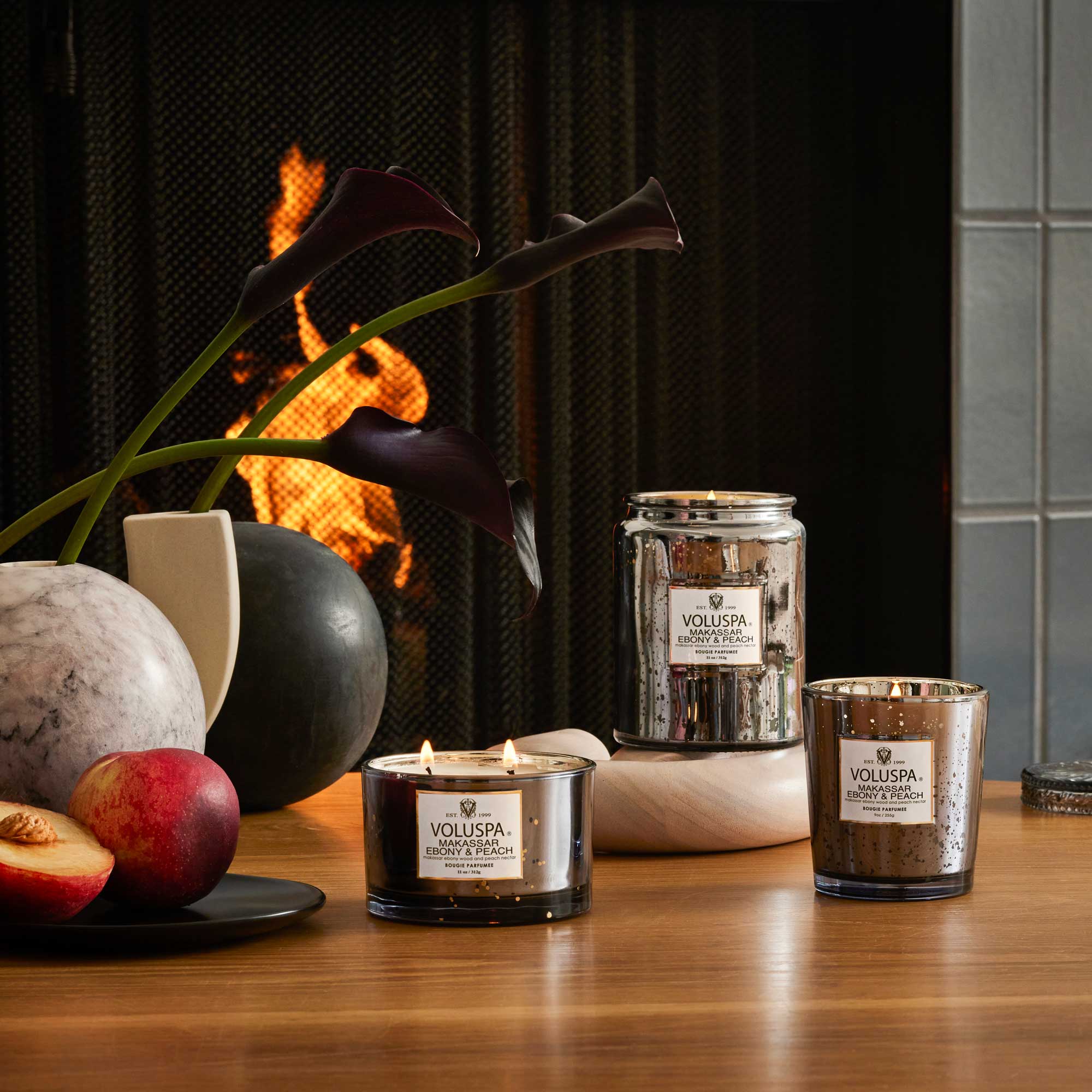 Makassar Ebony & Peach - Classic Candle - Image 3