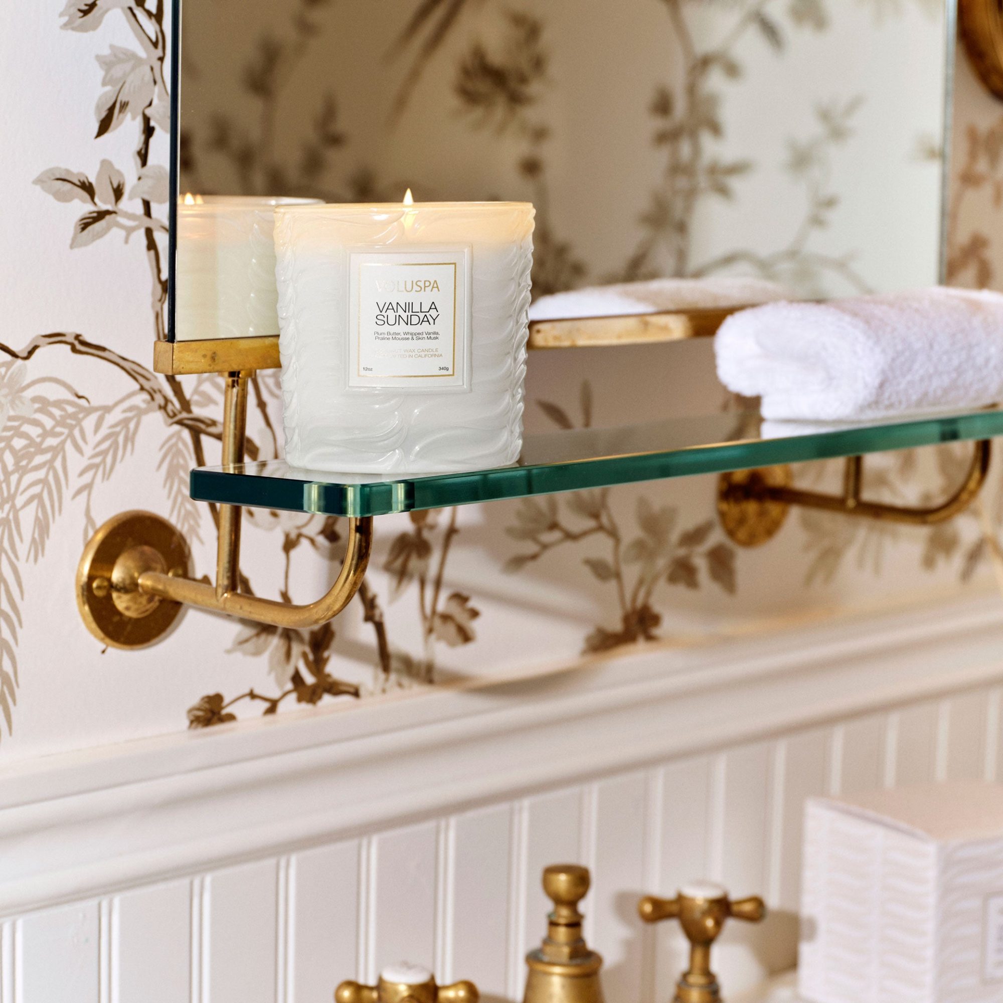 Alternative view of Vanilla Sunday - Classic Candle
